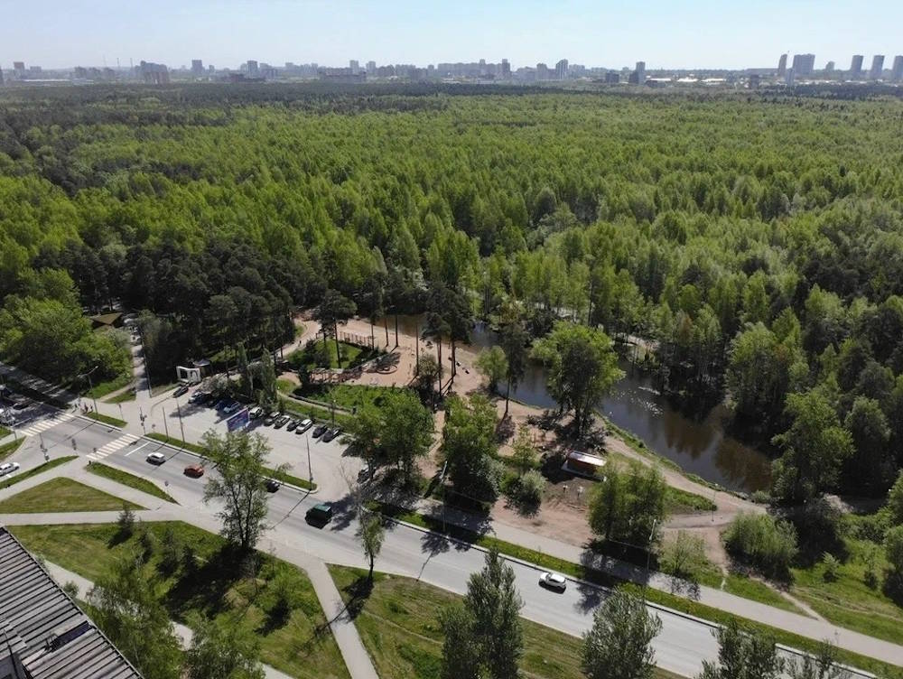 В центре Перми проведена обработка парков от клещей