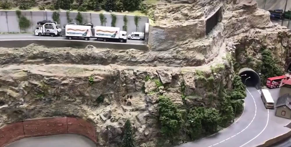 В пермском музее миниатюрной железной дороги запустили движущиеся автомобили