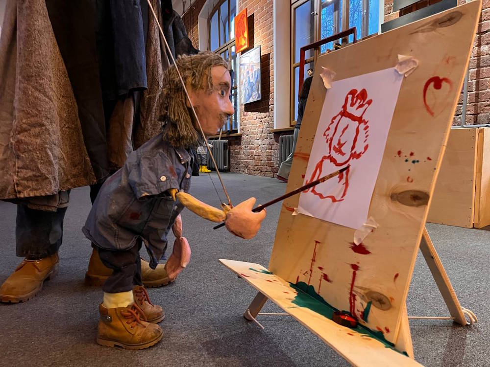 На набережной Перми появится необычные куклы-марионетки – они будут рисовать картины 