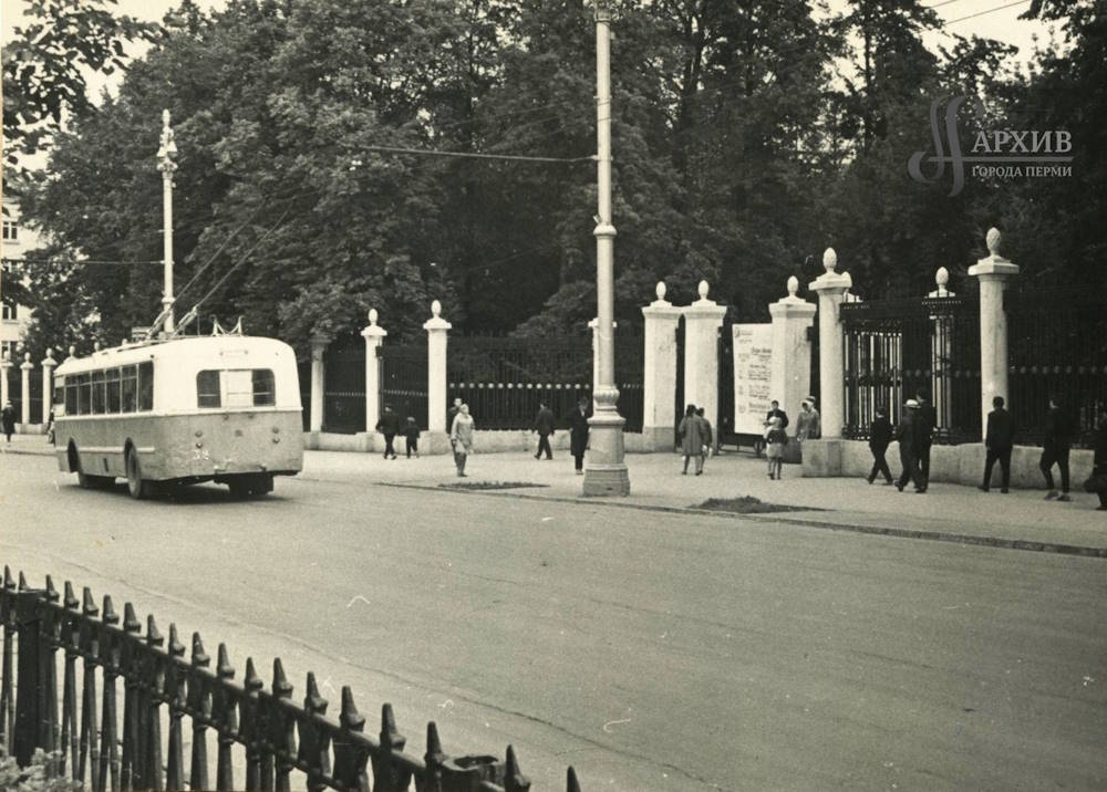 Где в Перми можно увидеть исторические чугунные ограды и ажурные решетки