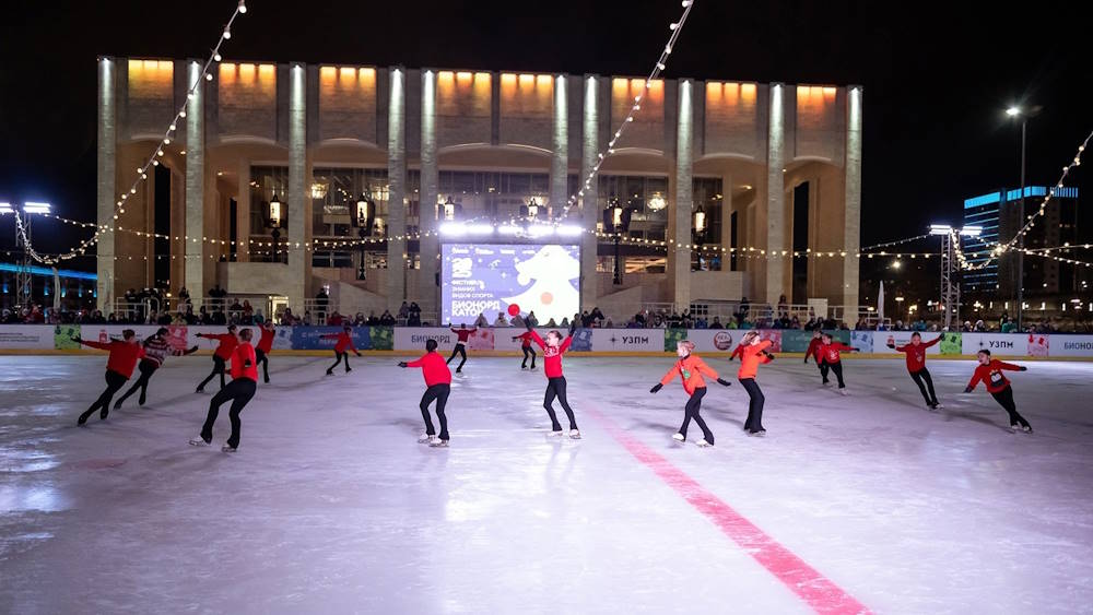 Каток на эспланаде Перми временно прекратил работу